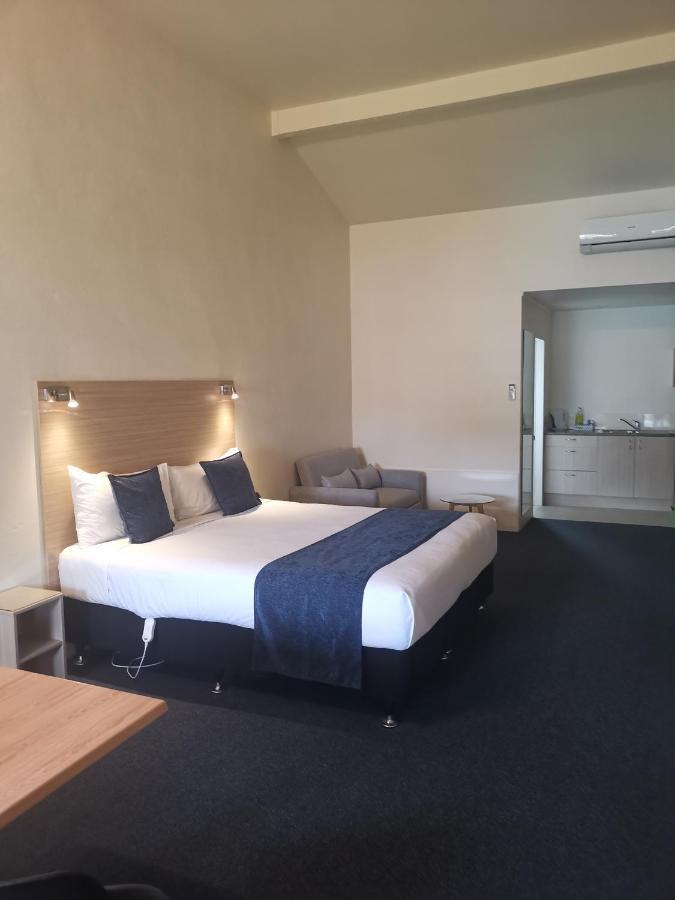 Captains Quarters Motor Inn Cambridge Buitenkant foto