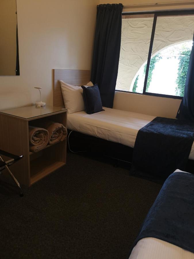 Captains Quarters Motor Inn Cambridge Buitenkant foto