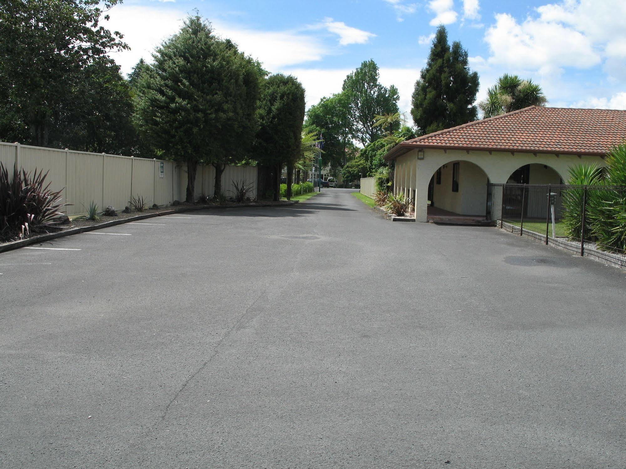 Captains Quarters Motor Inn Cambridge Buitenkant foto