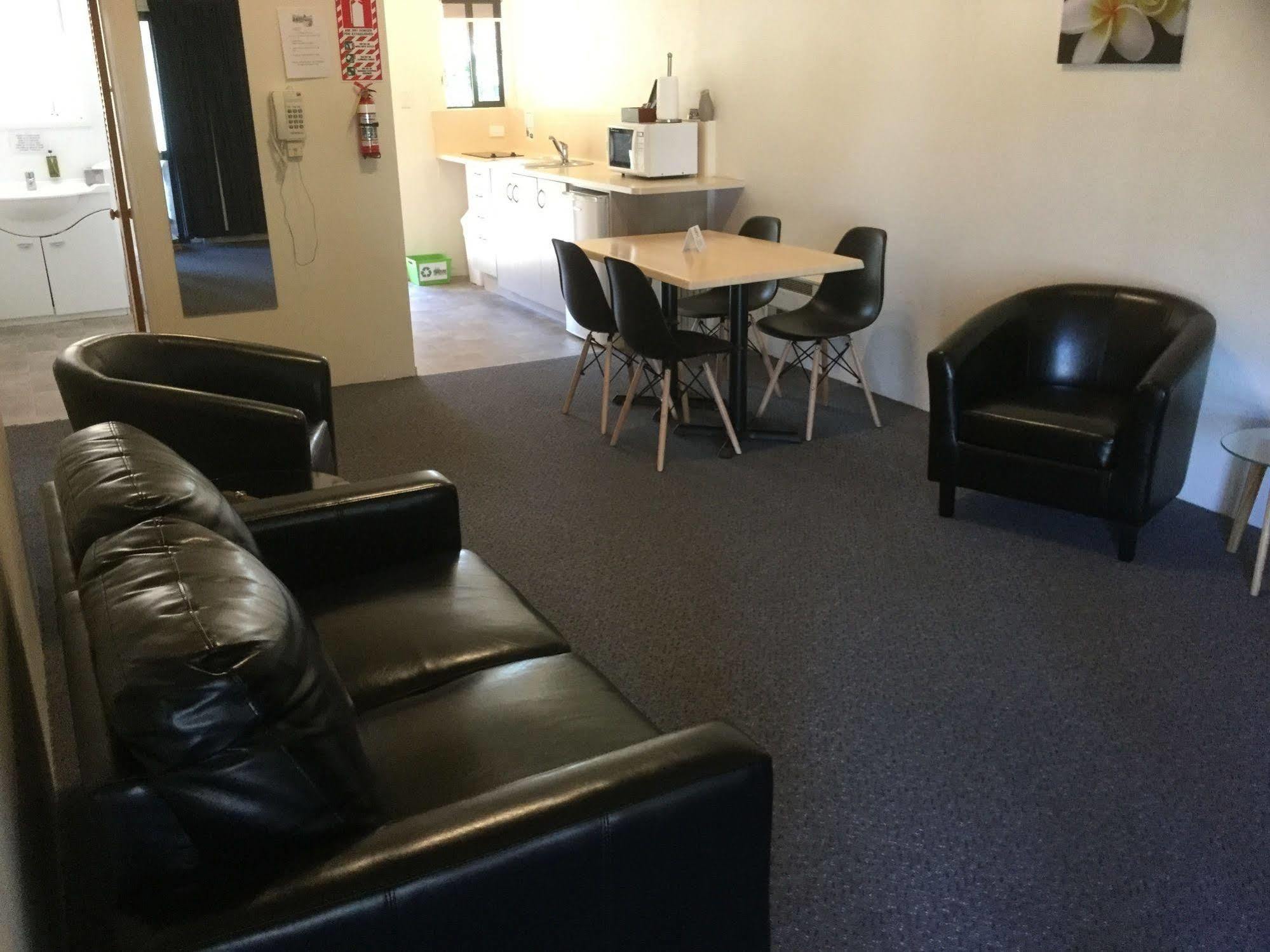 Captains Quarters Motor Inn Cambridge Buitenkant foto
